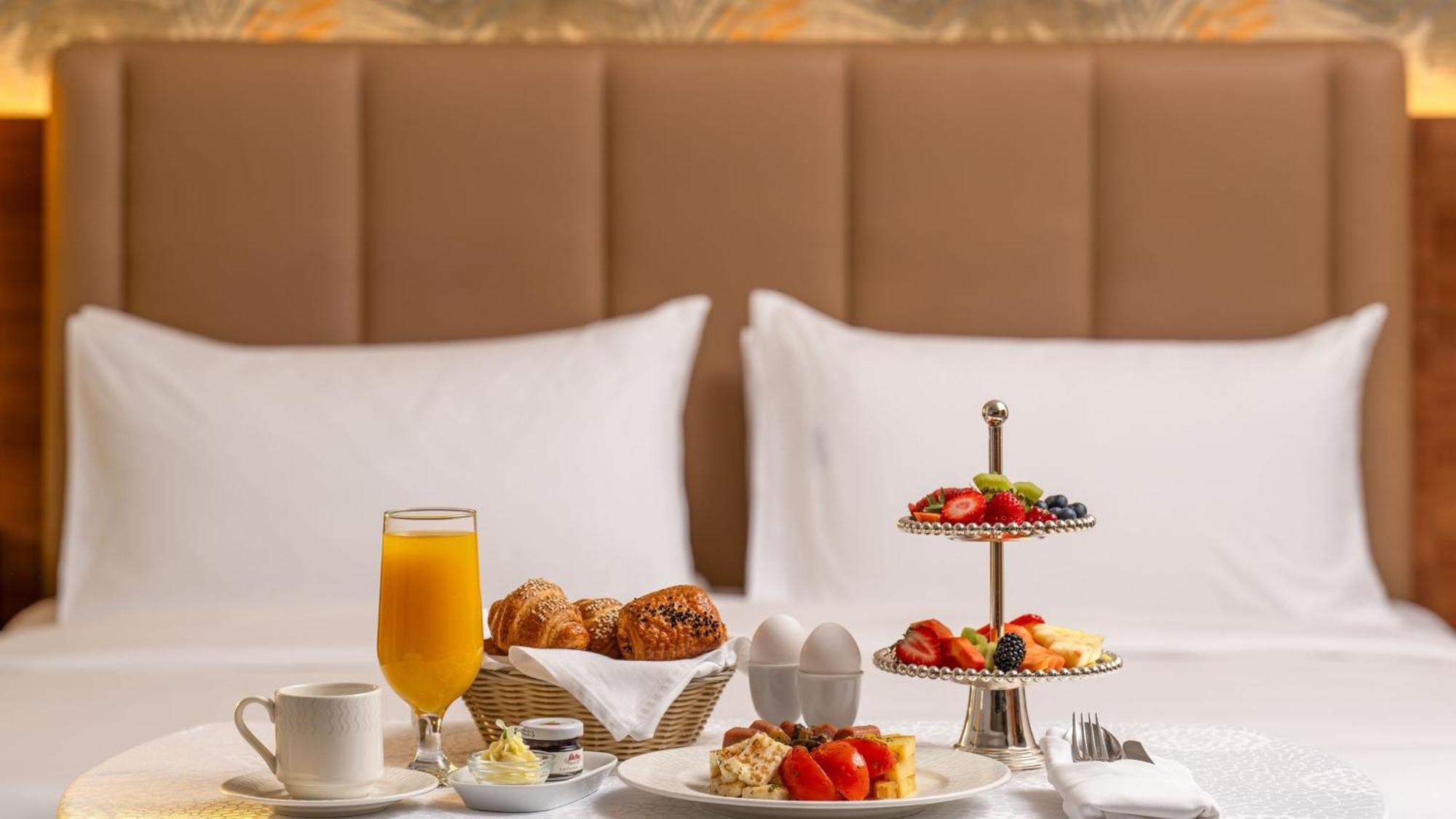 Carlton Al Moaibed Hotel Dammam Exterior foto Room service