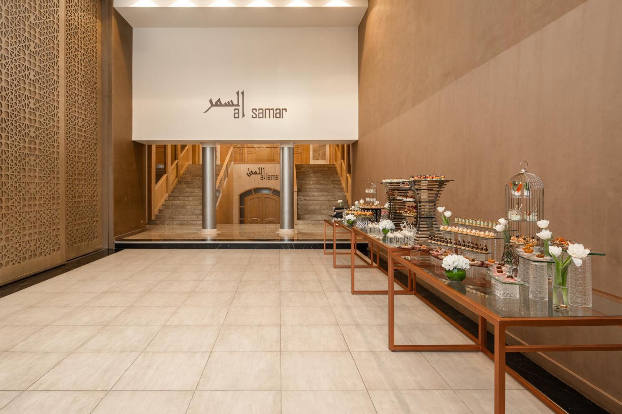 Carlton Al Moaibed Hotel Dammam Exterior foto Entrance to the mall